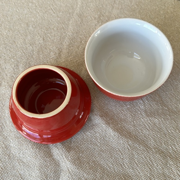 Emile Henry Butter Pot / Butter Bell Red - Picture 4 of 5